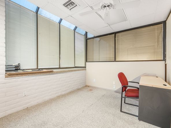 Professional Office Space Located Off Shaw Ave: 1241 E Shaw Ave, Fresno, CA 93710